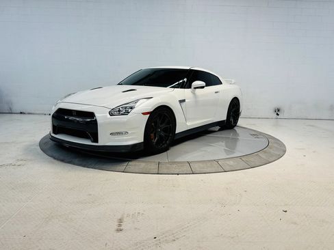 Used 2013 Nissan GT-R Premium AWD/4WD image 6
