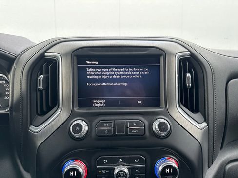 Used 2022 GMC Sierra 2500 Denali w/ Denali Ultimate Package image 17