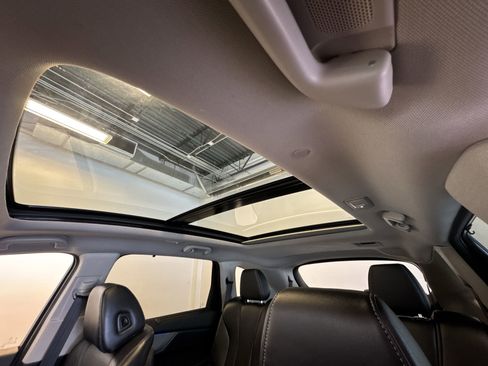 Used 2023 Acura MDX SH-AWD w/ Technology Package image 22