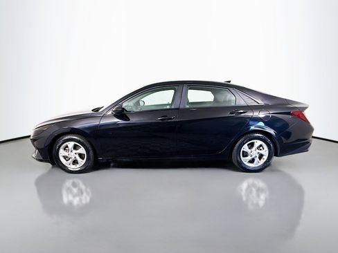 Used 2023 Hyundai Elantra SE w/ Cargo Package image 6