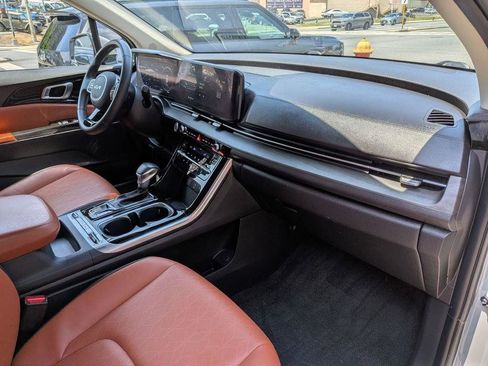 Used 2023 Kia Carnival SX FWD image 29