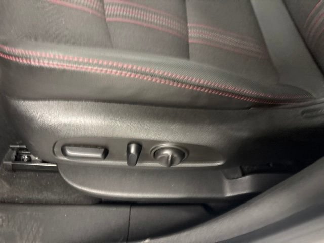 Used 2022 Chevrolet Equinox RS AWD/4WD image 17