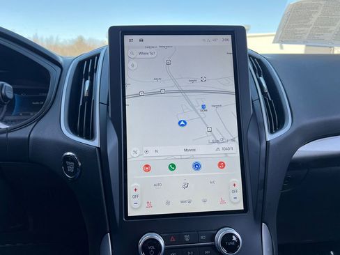 Used 2023 Ford Edge SEL w/ Convenience Package image 18