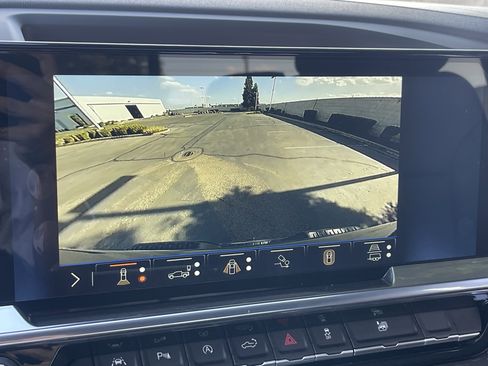 New 2026 Chevrolet Silverado 1500 High Country AWD/4WD image 29