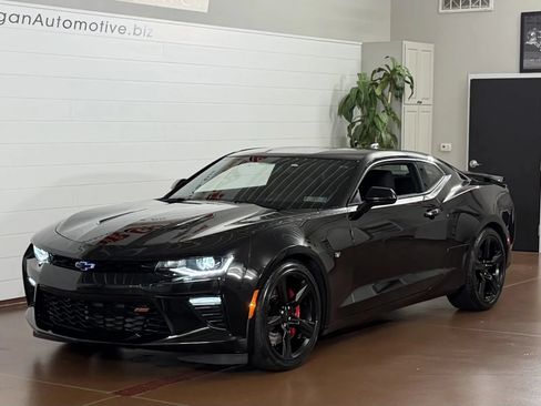 Used 2017 Chevrolet Camaro SS RWD image 7