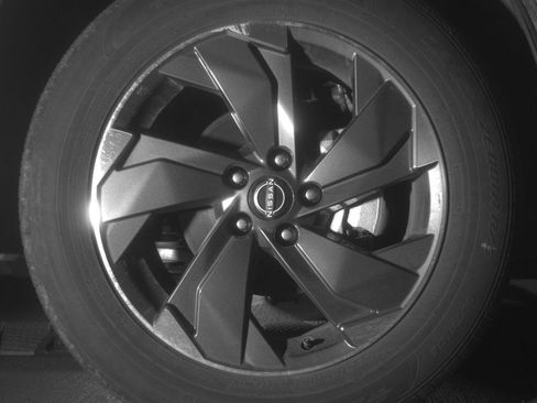 Used 2025 Nissan Rogue SV FWD image 10