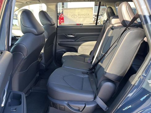 New 2026 Toyota Grand Highlander Limited image 11