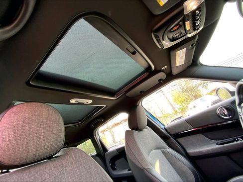 Used 2022 MINI Cooper Countryman S w/ Premium Package image 13