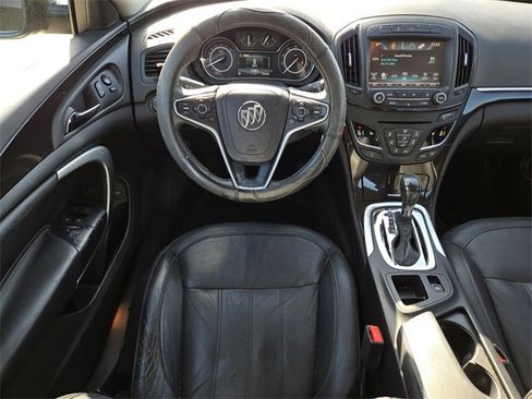 Used 2016 Buick Regal image 12