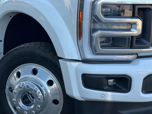 Used 2025 Ford F450 Platinum w/ FX4 Off-Road Package image 29