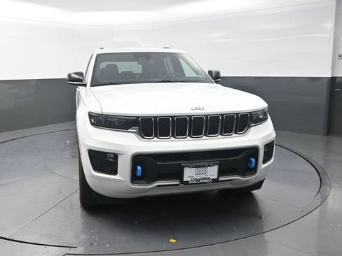 Used 2023 Jeep Grand Cherokee Overland AWD/4WD image 4