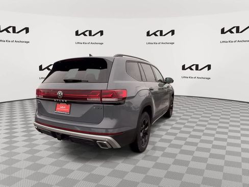 Used 2024 Volkswagen Atlas Peak Edition SEL AWD/4WD image 8