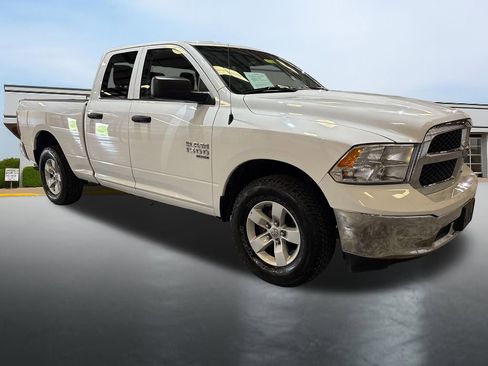 Used 2024 RAM 1500 Classic SLT image 7