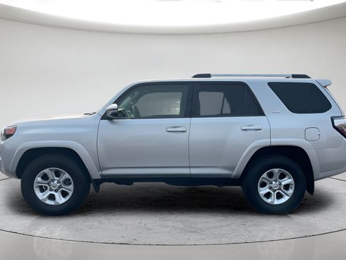 Certified 2021 Toyota 4Runner SR5 Premium w/ Moonroof Package AWD/4WD image 6