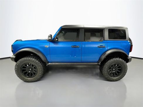 Used 2023 Ford Bronco Wildtrak image 5