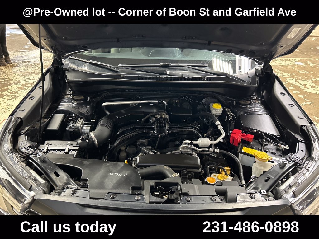 Used 2025 Subaru Forester AWD/4WD image 3