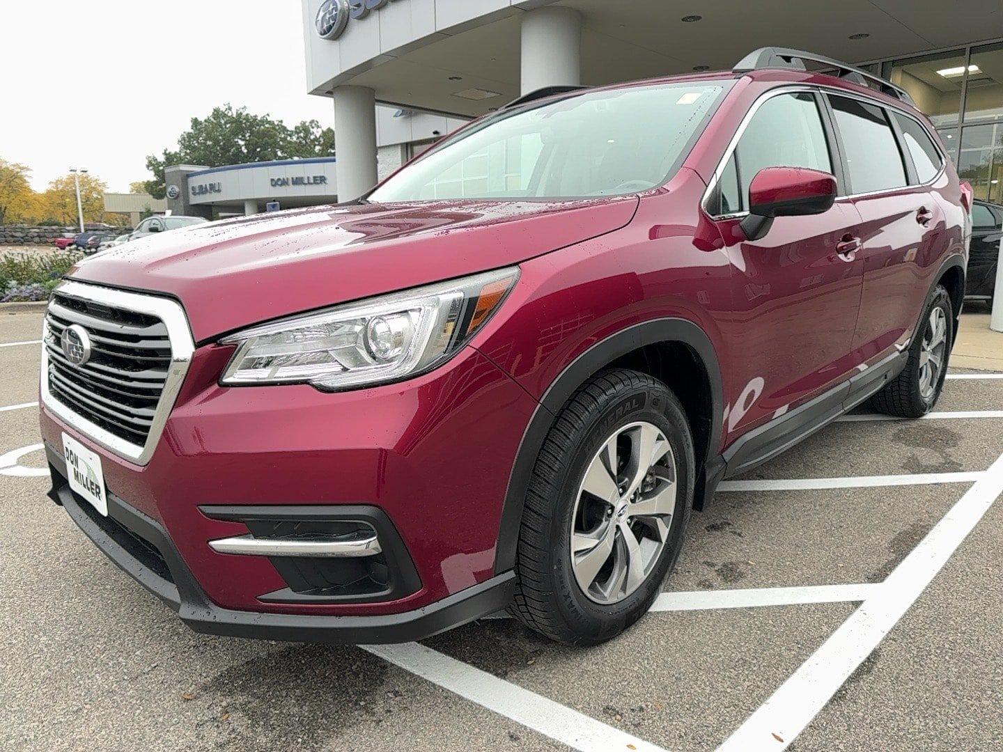 Used 2021 Subaru Ascent Premium w/ Convenience Package AWD/4WD image 3