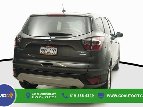 Used 2017 Ford Escape SE FWD image 10