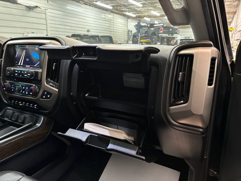 Used 2018 GMC Sierra 3500 Denali w/ Duramax Plus Package image 29