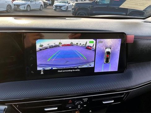 Certified 2025 Nissan Kicks SR image 13