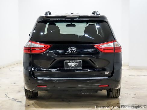 Used 2016 Toyota Sienna XLE w/ XLE Navigation Package AWD/4WD image 7