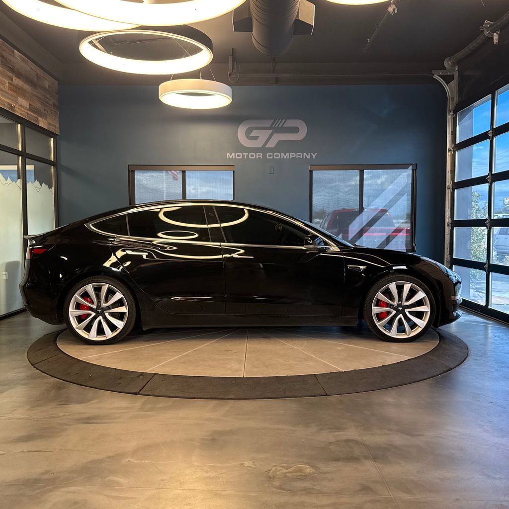 Used 2019 Tesla Model 3 Performance AWD/4WD image 2