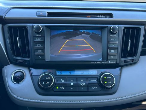 Used 2018 Toyota RAV4 Limited image 5