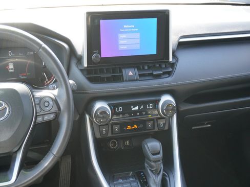 Used 2025 Toyota RAV4 XLE w/ Weather Package AWD/4WD image 15