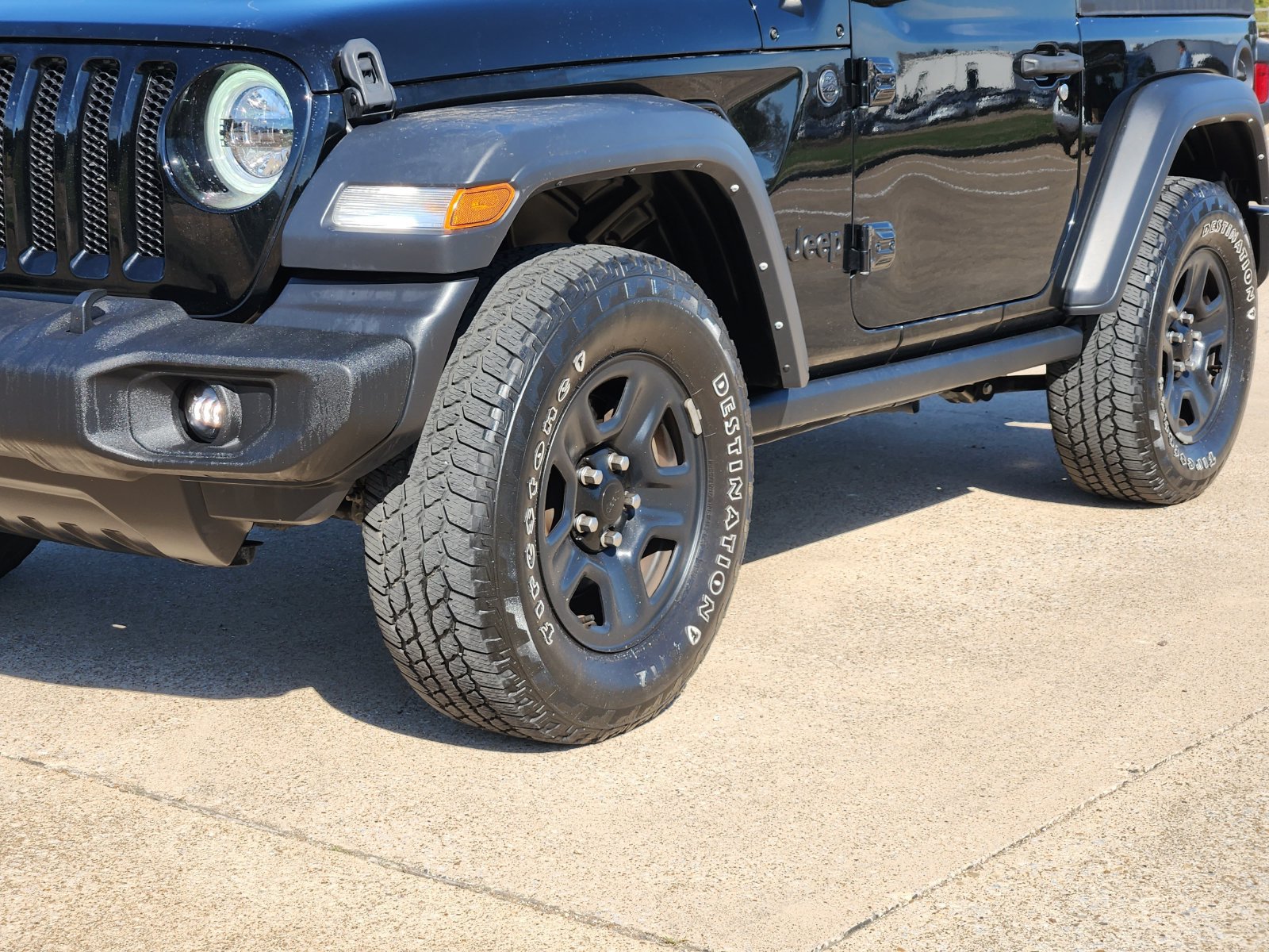 Used 2023 Jeep Wrangler Sport AWD/4WD image 12
