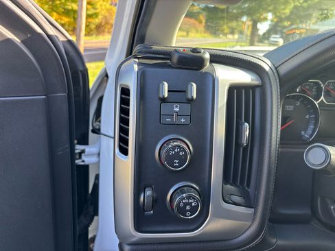 Used 2015 GMC Sierra 2500 SLE w/ SLE Preferred Package image 12