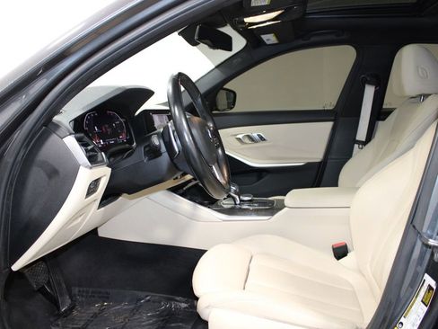 Used 2019 BMW 330i xDrive 330i xDrive image 19