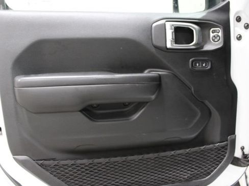 Used 2021 Jeep Gladiator Sport AWD/4WD image 16