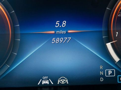 Used 2020 Mercedes-Benz GLC 300 image 24