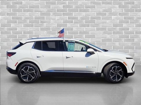 Certified 2024 Chevrolet Equinox EV LT FWD image 4
