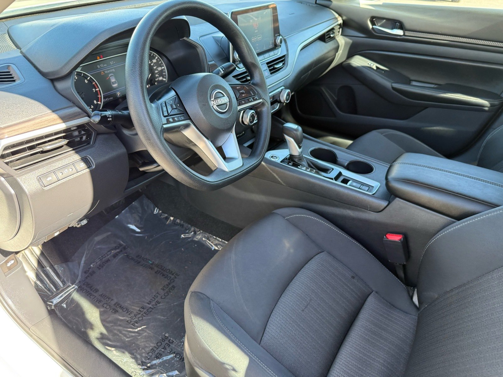 Used 2025 Nissan Altima 2.5 SV AWD/4WD image 12