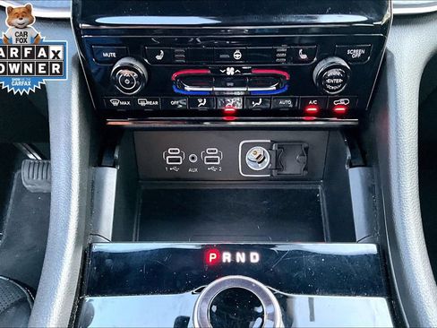 Used 2025 Jeep Grand Cherokee Altitude AWD/4WD image 28