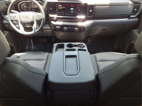 Used 2026 GMC Sierra 1500 SLT AWD/4WD image 11