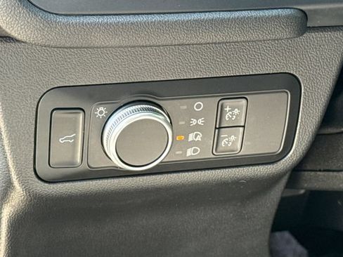 Used 2022 Ford Escape SE w/ SE Sport Appearance Package FWD image 22