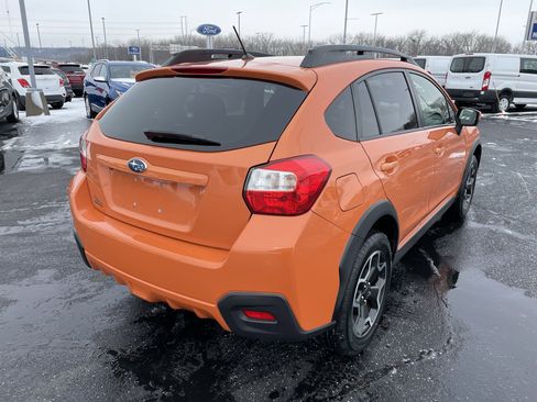 Used 2015 Subaru Crosstrek 2.0i Premium w/ Moonroof Package image 7