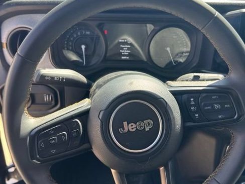 Used 2024 Jeep Wrangler Unlimited AWD/4WD image 16