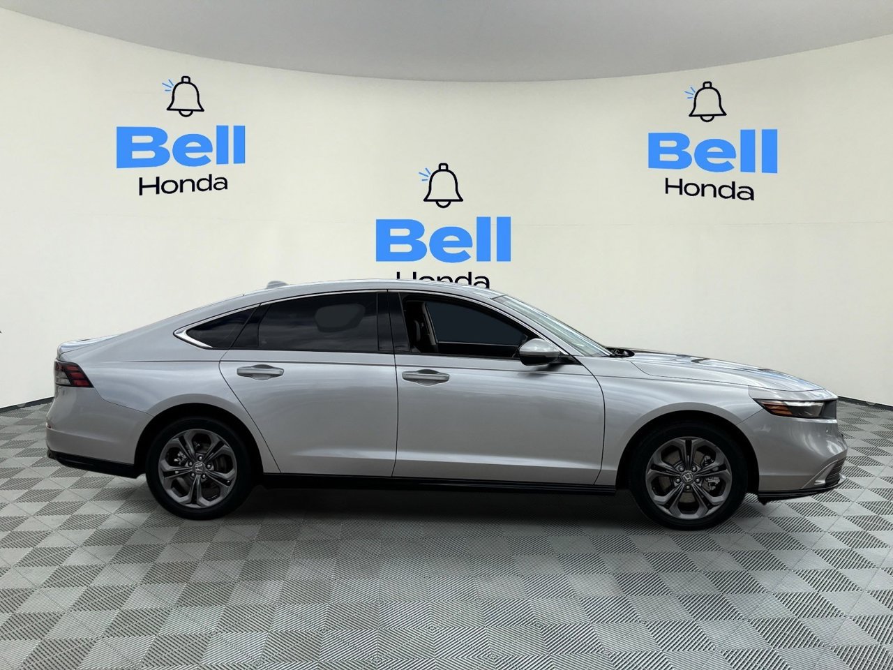 Certified 2025 Honda Accord EX-L image 5