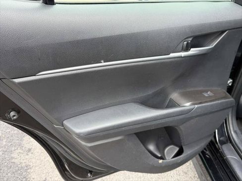 Used 2023 Toyota Camry SE FWD image 14