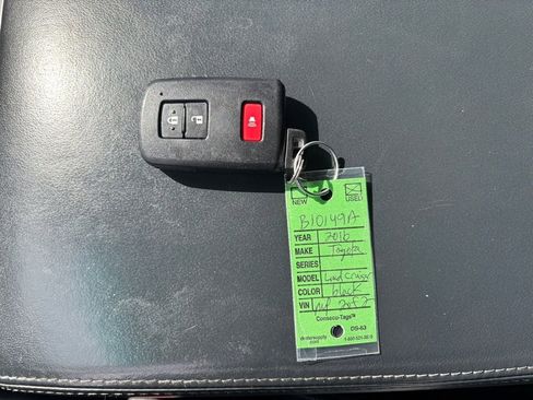 Certified 2016 Toyota Land Cruiser image 33