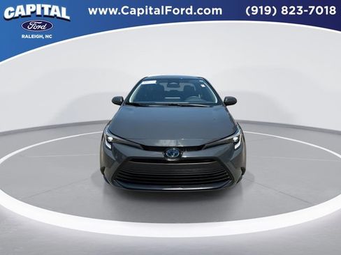 Used 2024 Toyota Corolla LE FWD image 3