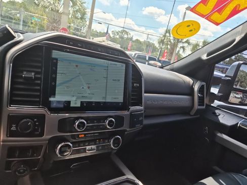 Used 2022 Ford F250 Platinum image 16