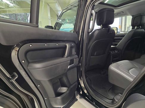 Used 2025 Land Rover Defender 110 S AWD/4WD image 15