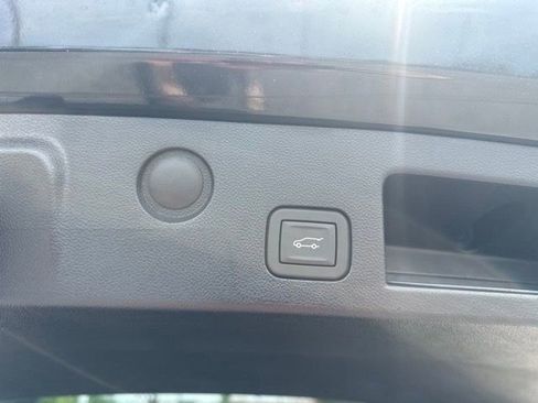 New 2026 Chevrolet Equinox LT w/ Convenience Package II FWD image 31