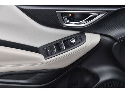 Used 2020 Subaru Forester Premium image 25