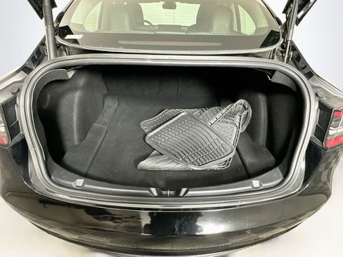 Used 2022 Tesla Model 3 Standard Range RWD image 28