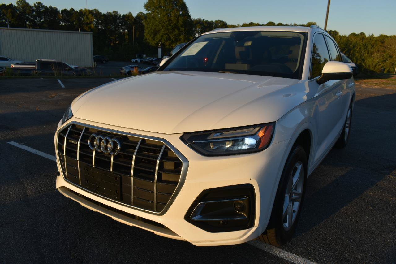 Used 2021 Audi Q5 2.0T Premium w/ Convenience Package AWD/4WD image 2